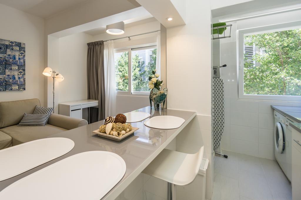 Lovely & Modern In The Center Lisbon Exterior photo