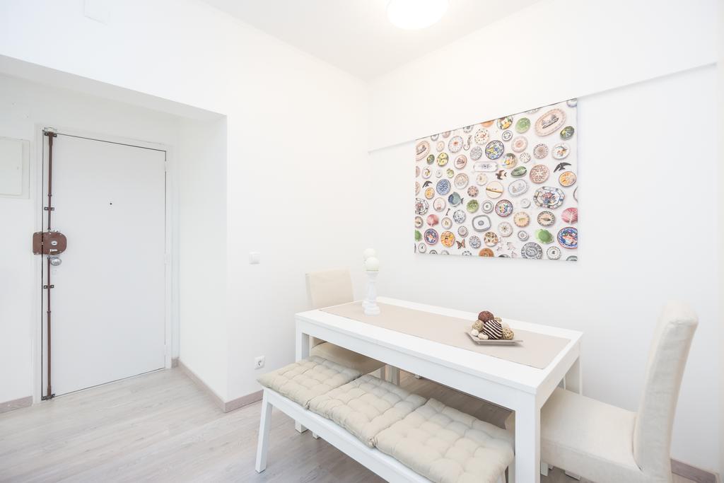 Lovely & Modern In The Center Lisbon Exterior photo
